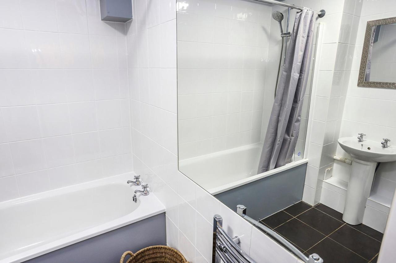 Joivy 1 Bed Flat, Heart Of Grassmarket Edimburgo Exterior foto